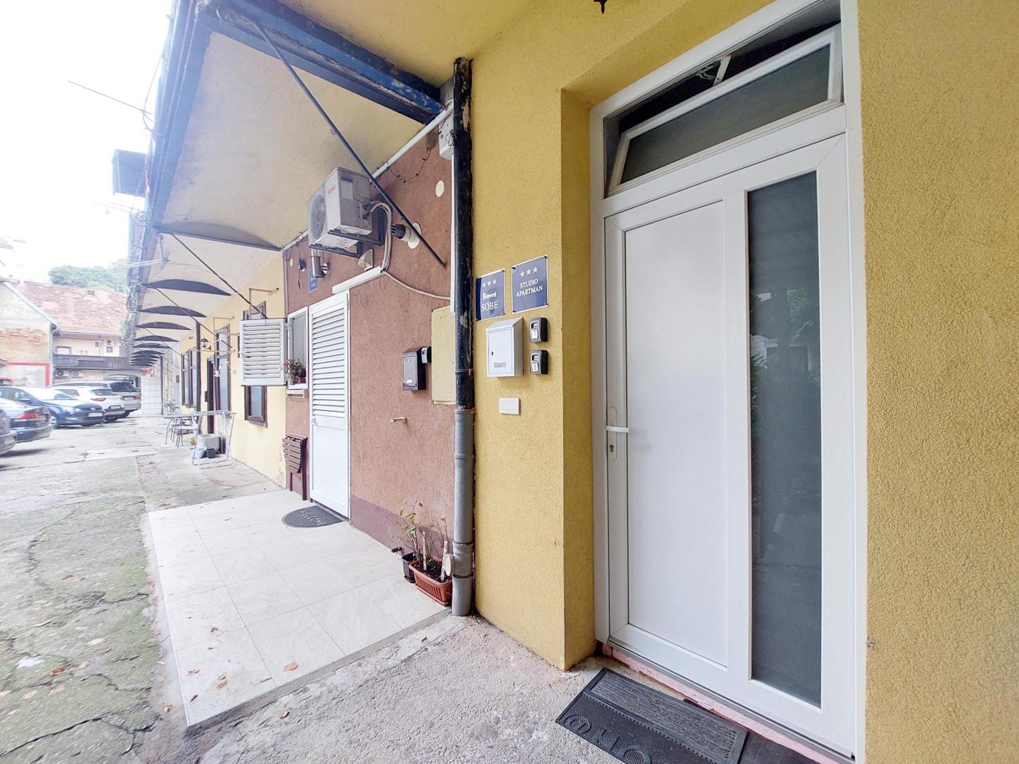 Home Away From Home - Apartment Ilica Zagreb Bagian luar foto