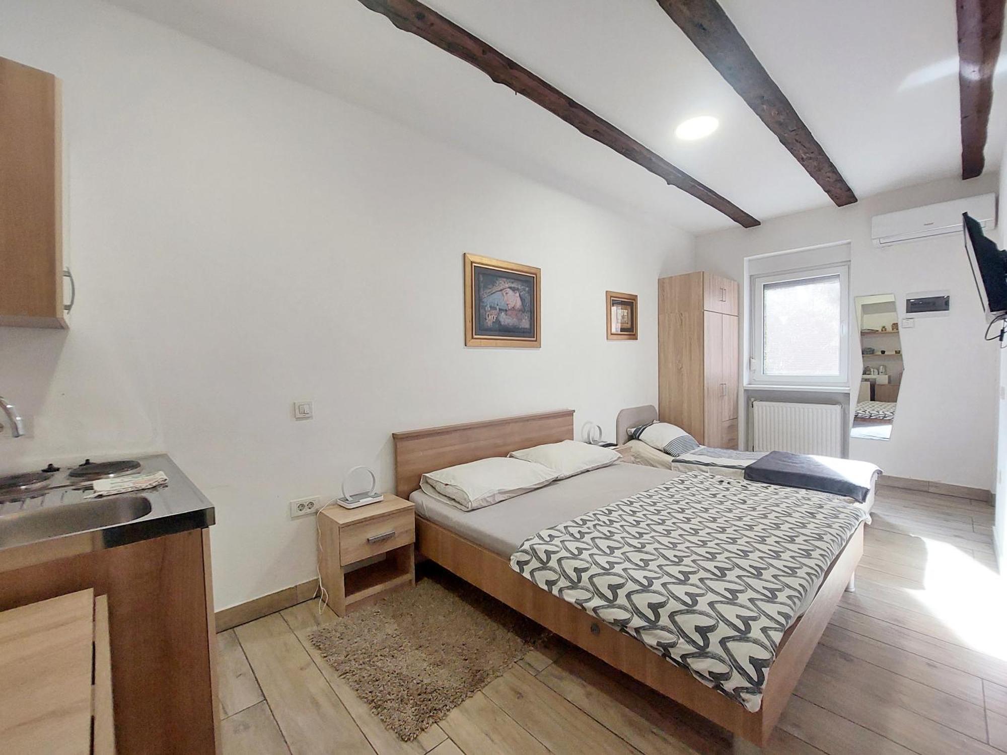 Home Away From Home - Apartment Ilica Zagreb Bagian luar foto