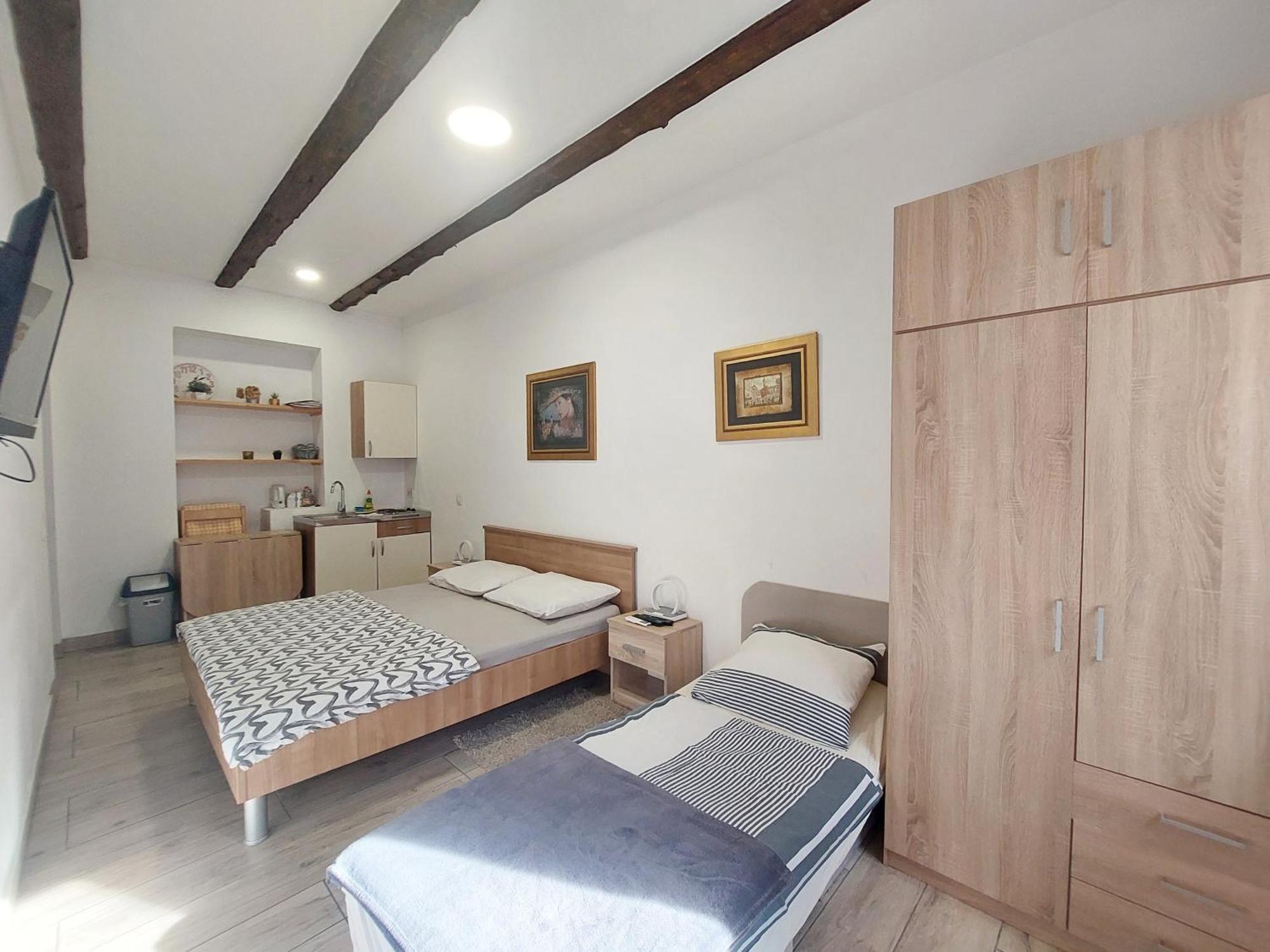 Home Away From Home - Apartment Ilica Zagreb Bagian luar foto