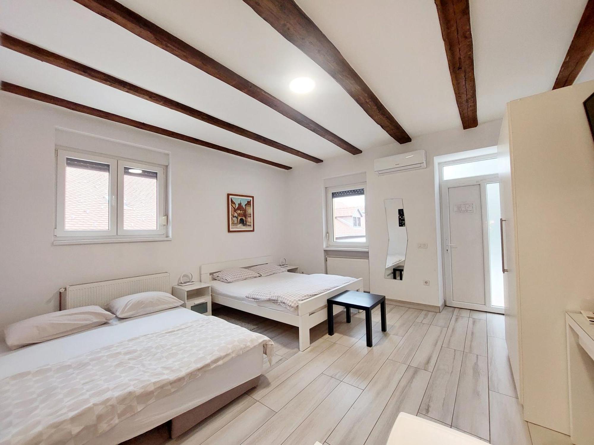 Home Away From Home - Apartment Ilica Zagreb Bagian luar foto